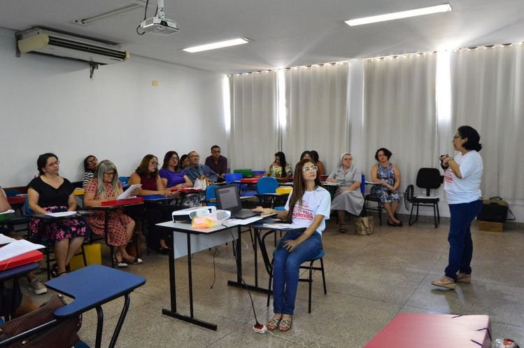 Capacitação de professores para uso de Comunicação Alternativa